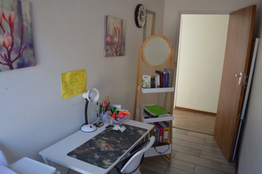 To Let 4 Bedroom Property for Rent in Doringkruin North West